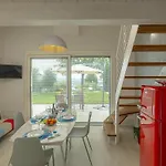 Vakantiehuis Spacious In *
